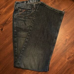 Ariat Mens jeans. Size 36/34 M2 Relaxed bootcut.